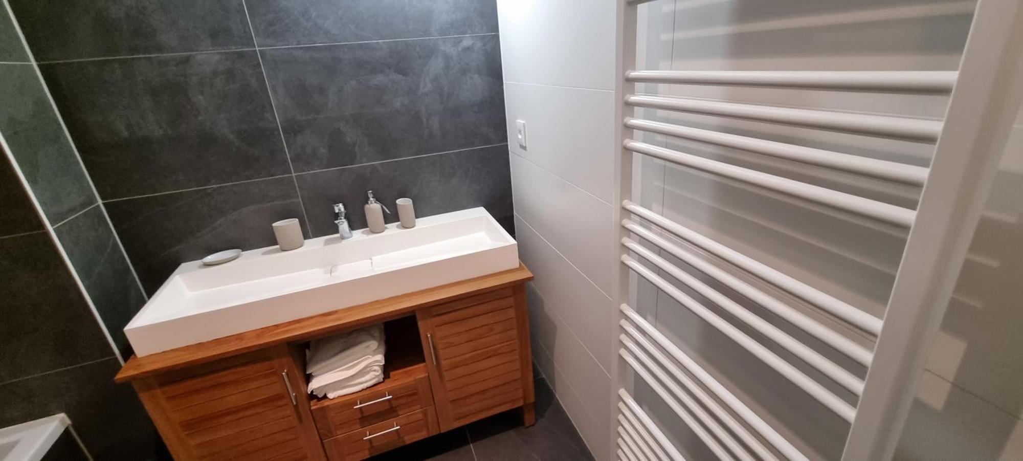 Bel Appartement Contemporain Avec Terrasse Climatisation Et Parking Payant En Option Strasbourg Exterior photo